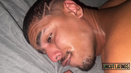 Hung Stud Fucks Muscle Hunk Bareback Cameraman Joins