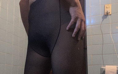 Showing My Pantyhose