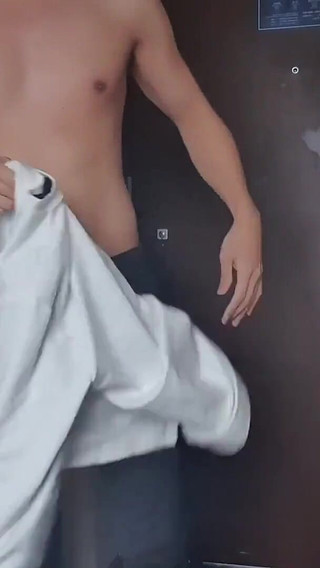 Japanese Guy Goes to Society Bathhouse, Gets Erotic Massage and Hand Job