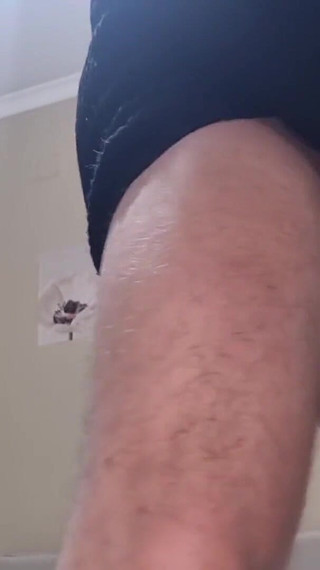 Amateur Italian Dialogue - Close up Cumshot with Big Cock