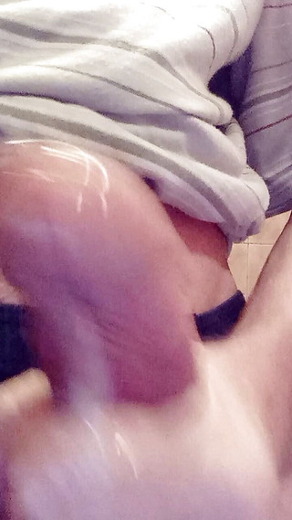 Mcobraxxl big dick hand job fun