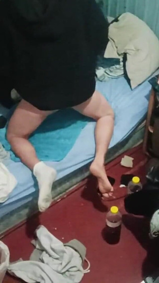 Young Gay Man Opens His Ass