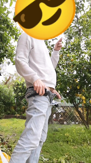 Hot Guy's Outdoor Pissing