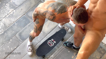 He Noticed a Guy He Saw on a Gay App, and Asked Him to Have Sex Right Then and There. He Fucked a Skateboarder on a Fire Escape