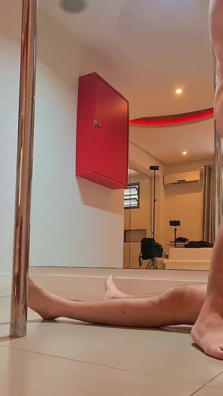 Motel Domination: Jobber Was Submissive to the Cop