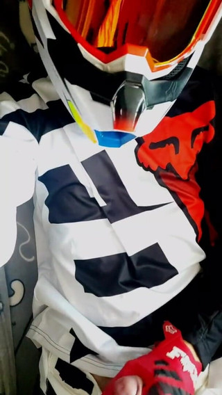 Hot Twink in Mxgear and Mxhelmet Jerk-off