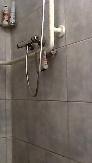 Shower Silel on the Sack