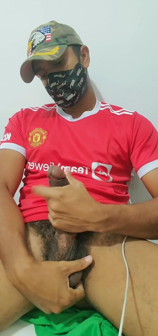 Male's Big Cock Is Masturbated