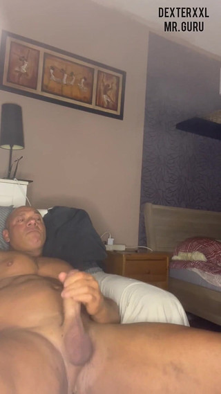 Mr Guru Bodybuilder Stepdaddy Friend Hanjob Jerk Video Solo