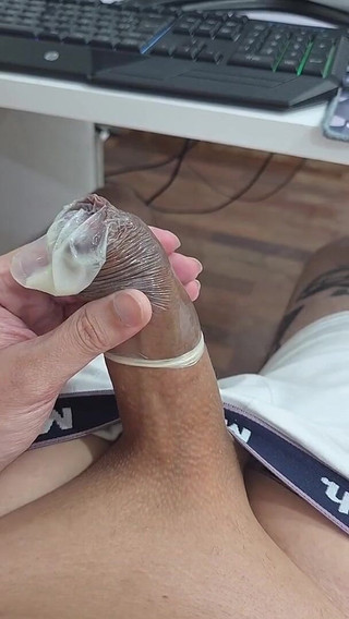 Cum Inside a Condom - My Onlyfans Lkingsbr1