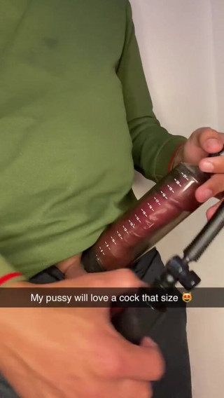 Hot Argentina Got Horny to See the Heating of My Cock and Says I Have the Biggest Cock in Argentina