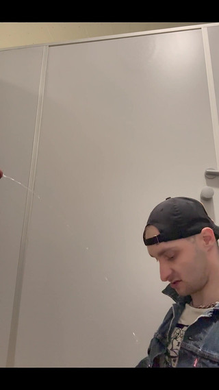 Gay Skinhead Kinkysirius Take a Gold Shower Public Toilet