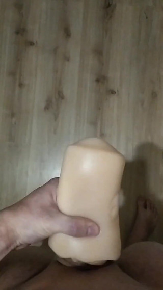 This Magnificent Masturbator Made Me Cum