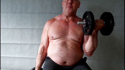 Gay bear Stepdaddy hunk muscle bear workout and massage. Film muscle gay hairy bodybuilder