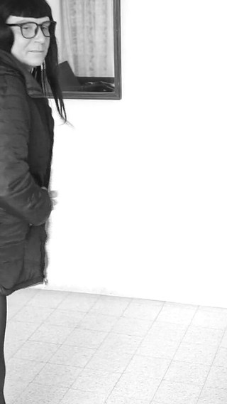 The Perfect Lady Is Ready to Go for a Walk.