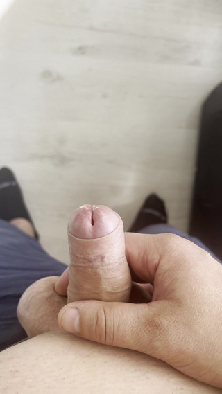 Young Man Masturbates and Close-ups in HD Quality