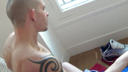 Sneakerboy fuck at home