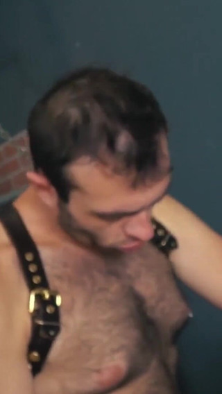 BEARFILMS - Hairy bears Kosher Pig and Topher Michels bareback