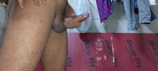 This Gay Boy Is Having Fun with Brinjal Insert in His Anal