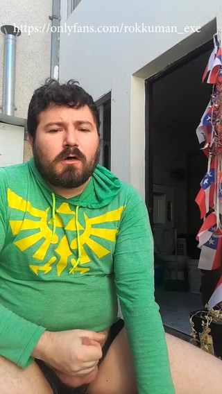 Jerk off in the Yard