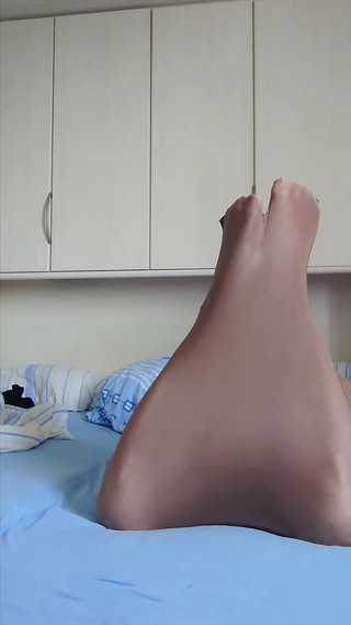 Carmen Nylonjunge Tests Bodystocking for Full Body