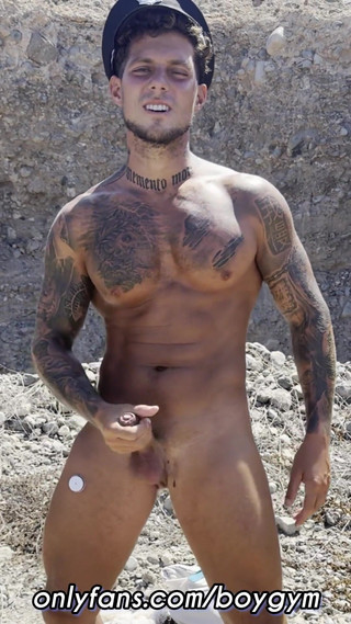 Police Man Cums with No Hands in the Street