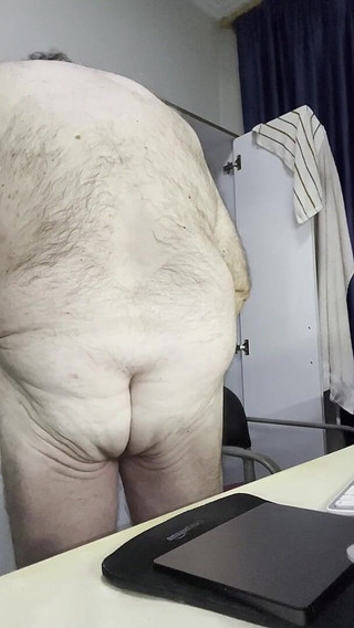 Coach Karl's Bear Beef Butt