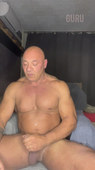 Mr Guru Naked Wank Solo Bodybuilder Stepdaddy