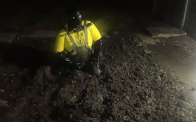 Latex-vis Worker Drone Mud Fuck