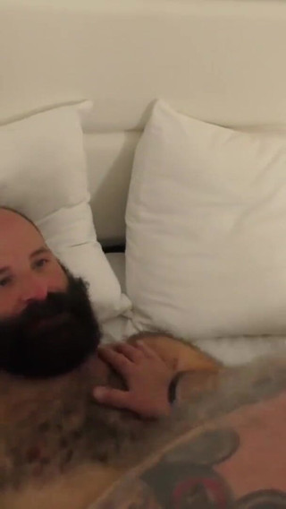 BEARFILMS - Big bear Kurt Jacobs raw fucked by Machael Johnson