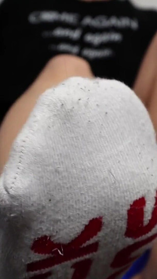 Hunky Gaysian After Gym Verbal and Stinky Feet