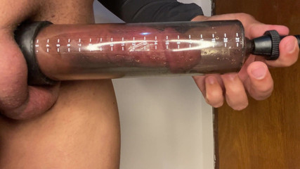 Day to Surprise Your Girlfriend with a Bigger and Thicker Penis with the Penis Pump