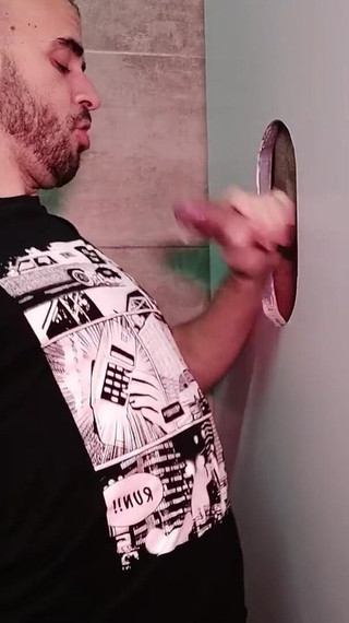 You give me your cum, I give you my cum!!! Super gloryhole by Leo Bulgari & Xisco