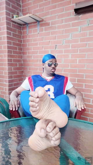 I Wiggle and Scrunch My Male Feet (2025)