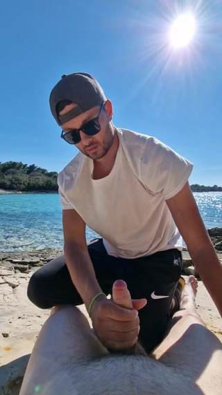 Call Gives Justin a Blowjob, He Pumps Him Until He Cums