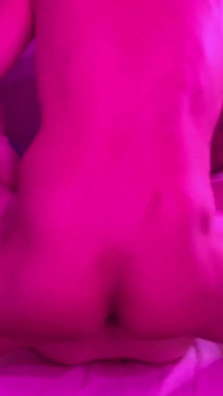 Scottish Christian Hunter Meets Columbian Stud Tom Hard