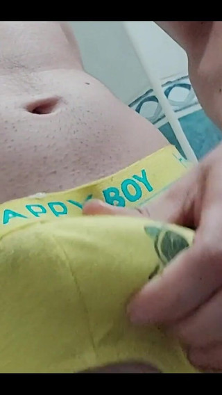 Cumming in my yellow underwear!