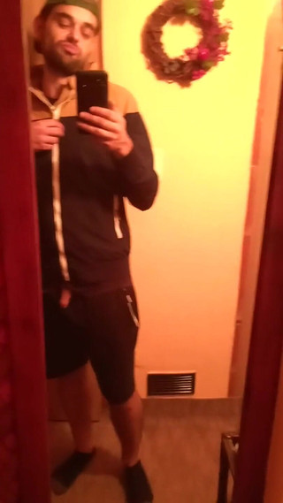 Dressed in Front of the Mirror, I Play and Show off