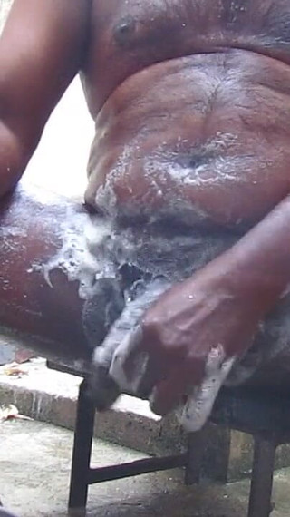 Mature Hot Man Bathing and Erasing Cock Hairs