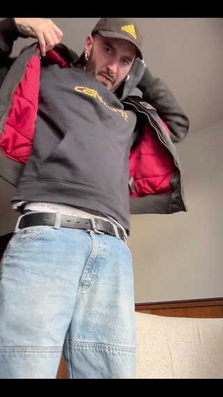 Watch Me Jerk at My Hotel Room