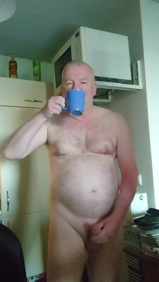 Nylonjunge Is Horny in the Morning with Coffee