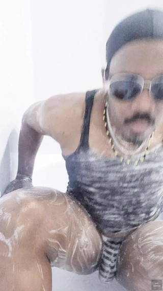 I Wash My Body in the Bath 5