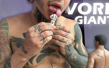 The Giant Demon Macabreink Plays with Two Tiny Humans and Devours Them